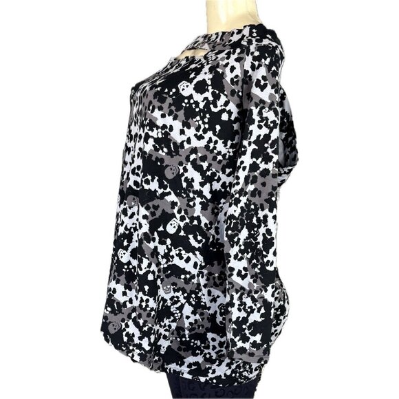 Lovesick +4 Black Camouflage/Hidden Skull Print Keyhole Neck Long Sleeve T-Shirt - Picture 5 of 6